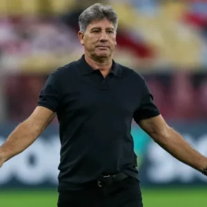 Renato Gaúcho se reunirá com diretoria do Vasco nesta segunda-feira